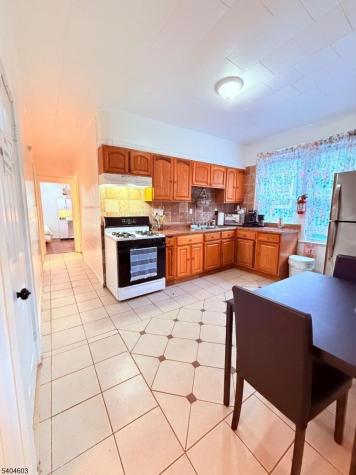 52 Brookdale Avenue Newark NJ 07106