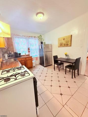 52 Brookdale Avenue Newark NJ 07106