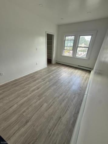 85 Sunnyside Terrace East Orange NJ 07018