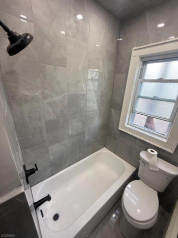 85 Sunnyside Terrace East Orange NJ 07018
