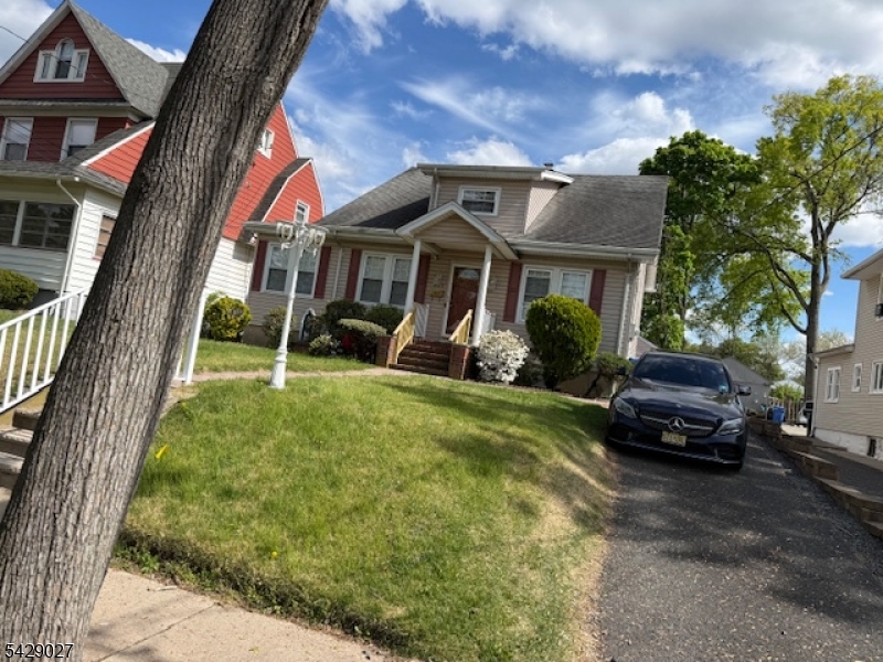 305 Penfield Place Dunellen NJ 08812