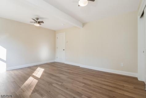 13 Maple Street Milford NJ 08848