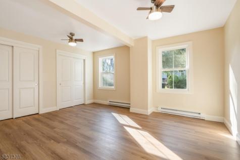 13 Maple Street Milford NJ 08848