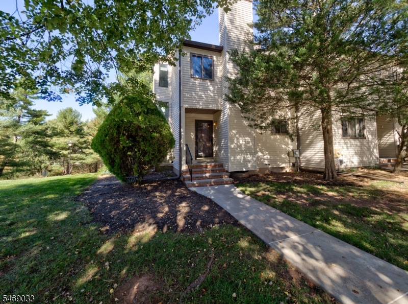 16 Cedar Court Raritan NJ 08822
