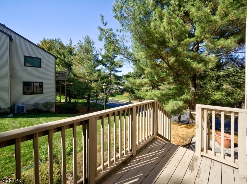 16 Cedar Court Raritan NJ 08822