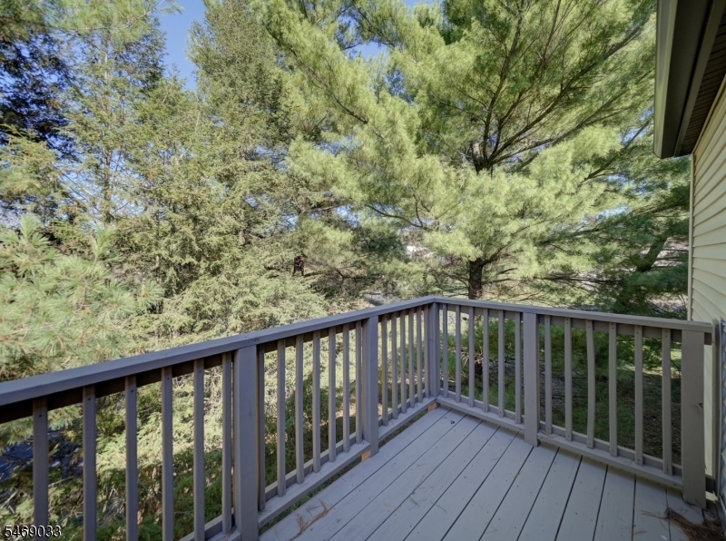 16 Cedar Court Raritan NJ 08822