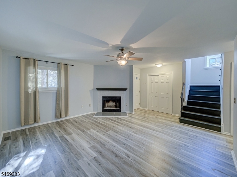 16 Cedar Court Raritan NJ 08822