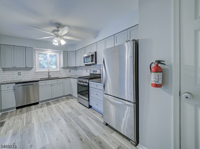 16 Cedar Court Raritan NJ 08822
