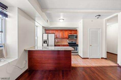 133 N Maple Avenue East Orange NJ 07017