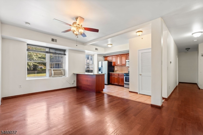 133 N Maple Avenue East Orange NJ 07017