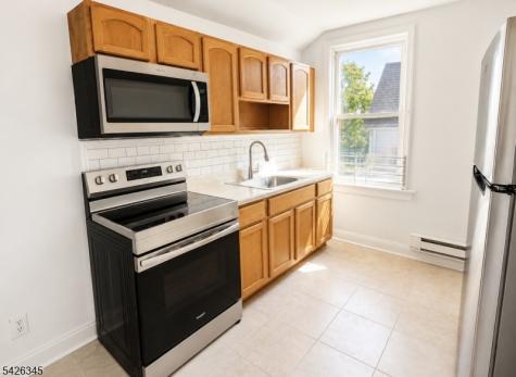 44 Treacy Avenue Newark NJ 07108