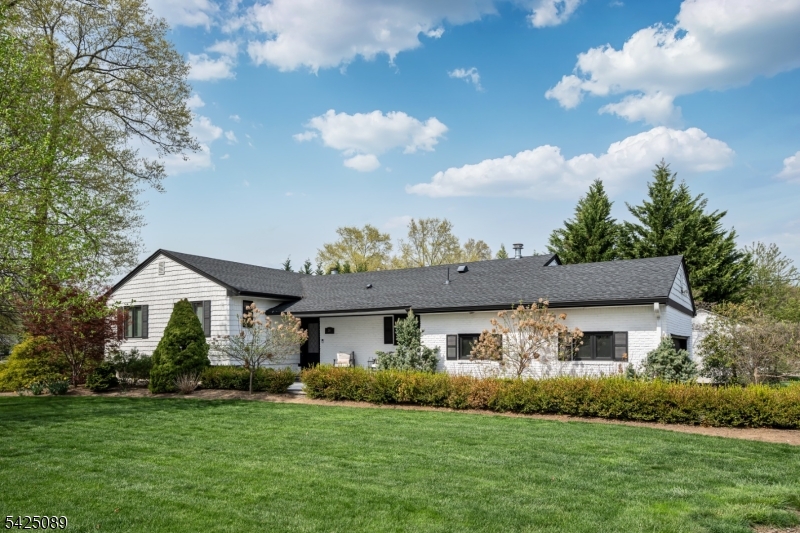 28 Glenroy Road Fairfield NJ 07004