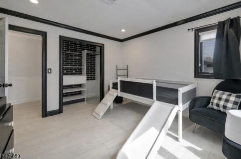 28 Glenroy Road Fairfield NJ 07004
