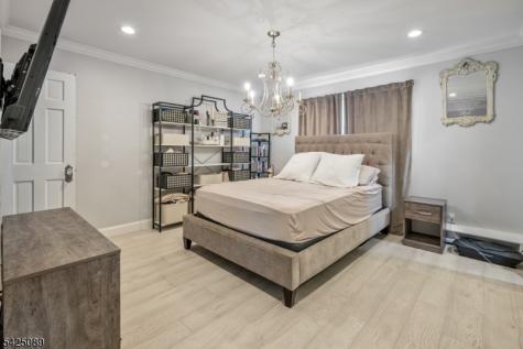 28 Glenroy Road Fairfield NJ 07004