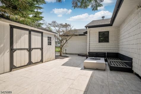 28 Glenroy Road Fairfield NJ 07004