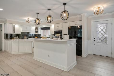 28 Glenroy Road Fairfield NJ 07004
