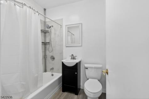 129 Brookwood Street East Orange NJ 07018