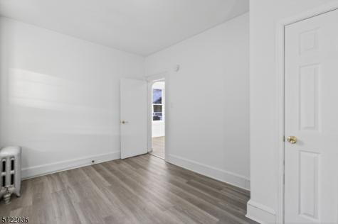 129 Brookwood Street East Orange NJ 07018