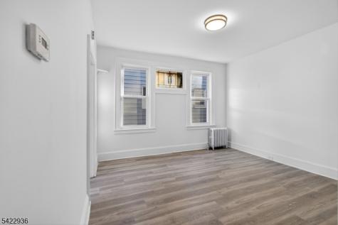 129 Brookwood Street East Orange NJ 07018