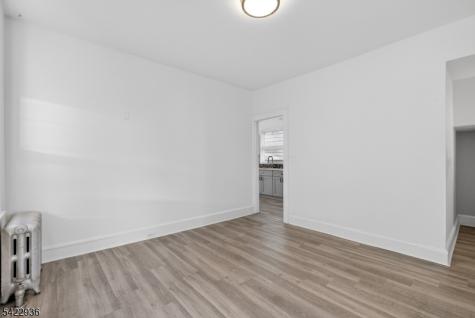 129 Brookwood Street East Orange NJ 07018