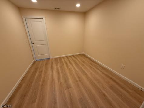 3 Jackson Hole Vernon NJ 07462