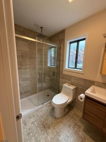 3 Jackson Hole Vernon NJ 07462