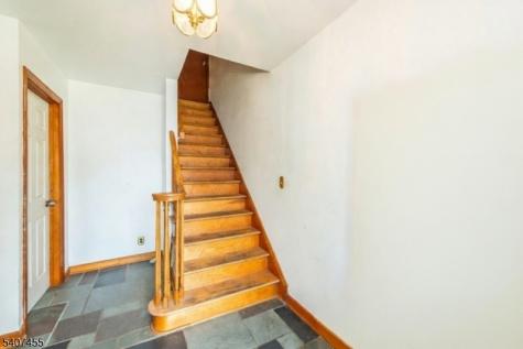 84 Locust Avenue Wallington NJ 07057