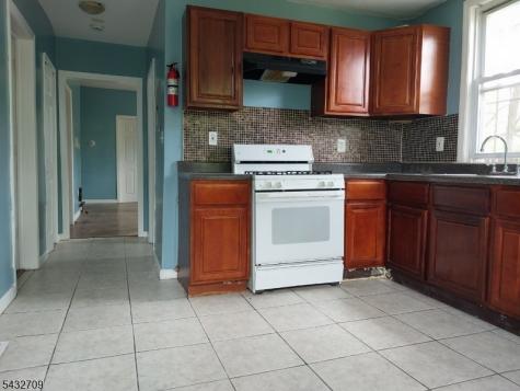 681 S 11th Street Newark NJ 07103