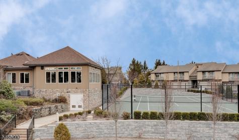 16 Mcchesney Court West Orange NJ 07052