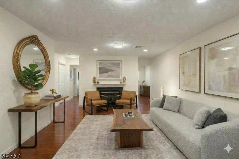 16 Mcchesney Court West Orange NJ 07052