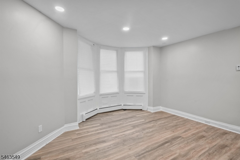 196 Smith Street Newark NJ 07106