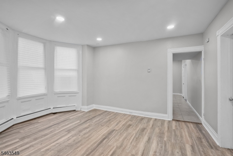 196 Smith Street Newark NJ 07106