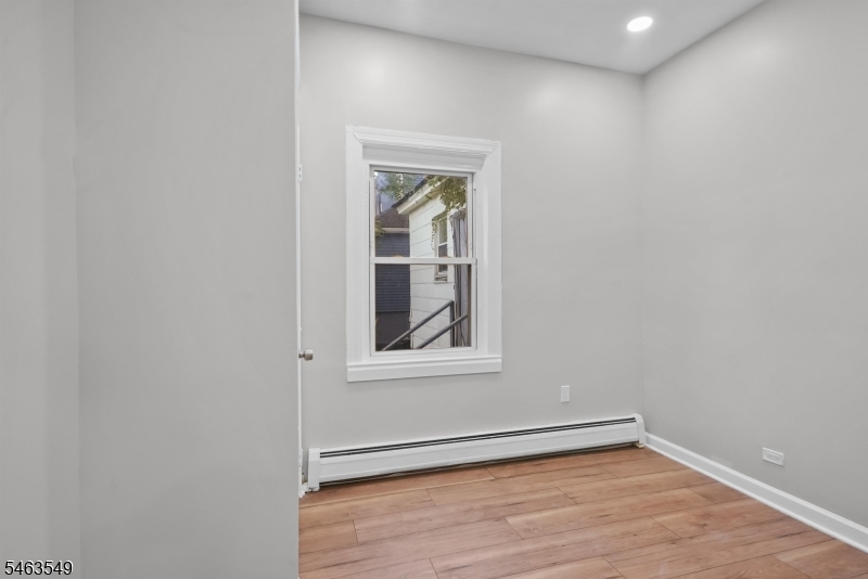 196 Smith Street Newark NJ 07106