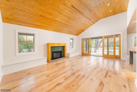 232 W Shore Drive Hardyston NJ 07460