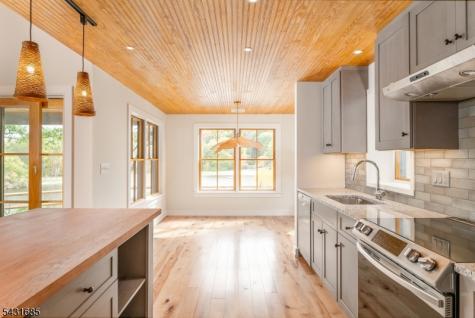 232 W Shore Drive Hardyston NJ 07460