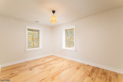 232 W Shore Drive Hardyston NJ 07460