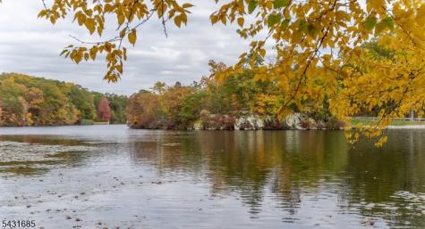232 W Shore Drive Hardyston NJ 07460