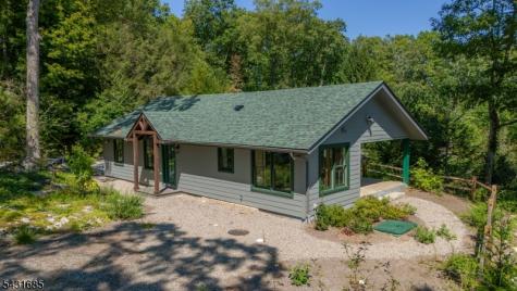 232 W Shore Drive Hardyston NJ 07460