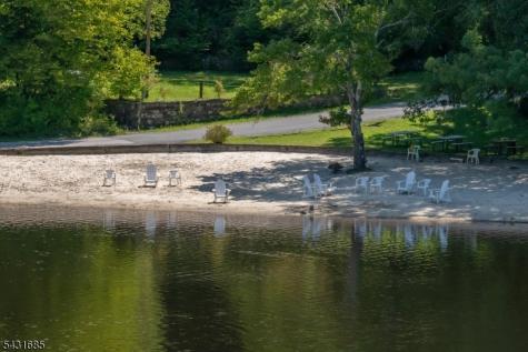 232 W Shore Drive Hardyston NJ 07460