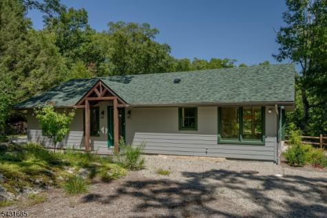 232 W Shore Drive Hardyston NJ 07460