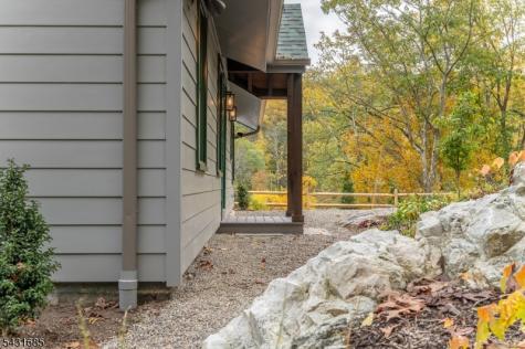 232 W Shore Drive Hardyston NJ 07460