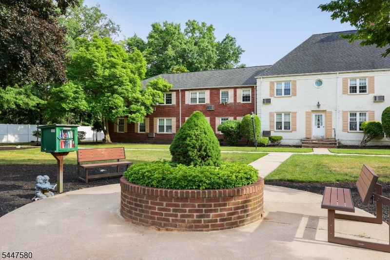 46 F Parkway Village Cranford NJ 07016