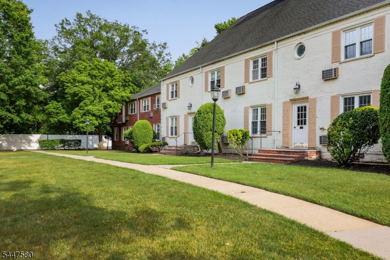 46 F Parkway Village Cranford NJ 07016