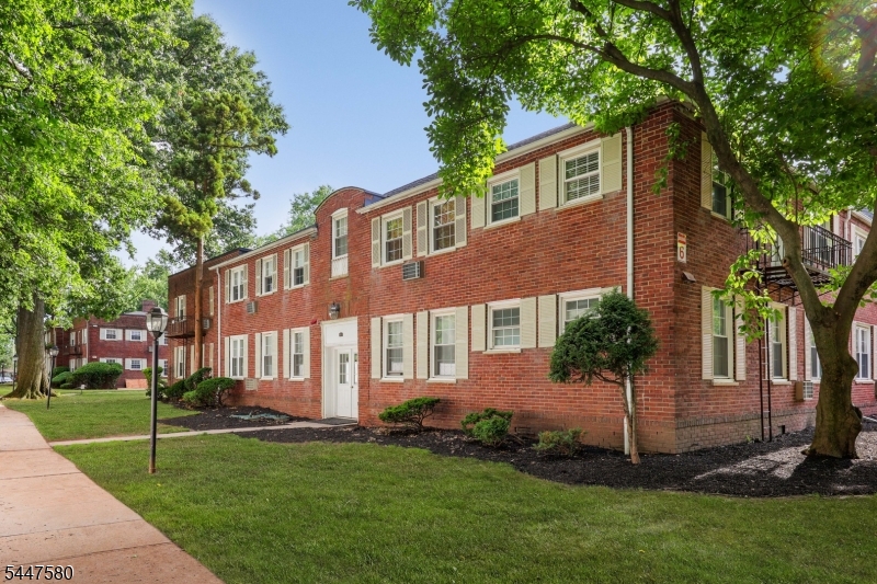 46 F Parkway Village Cranford NJ 07016