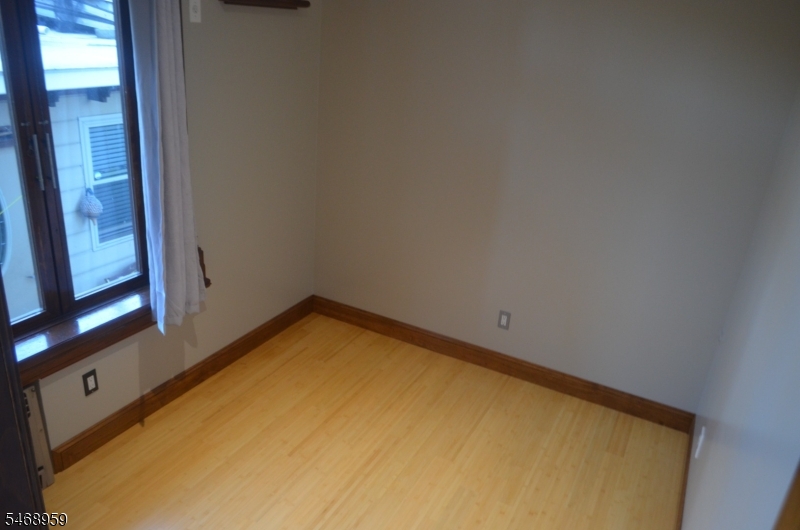 653 Nye Avenue Irvington NJ 07111