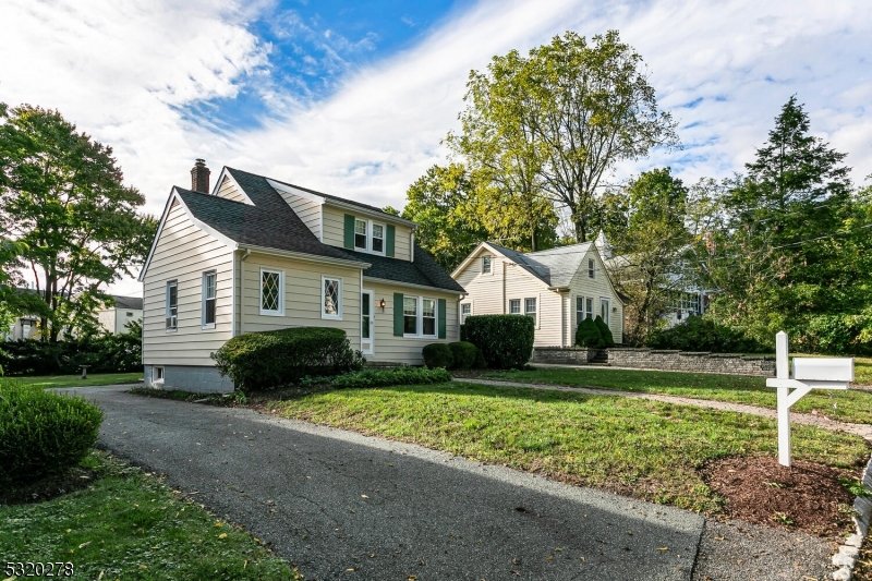 9 Brookside Avenue Bernards NJ 07920