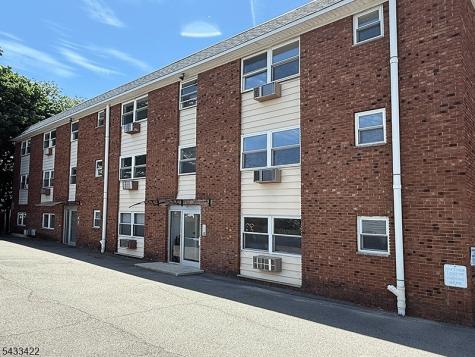 19 Van Rensselear Street Belleville NJ 07109