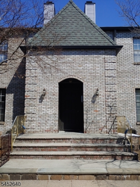 24 Falls Bridge Drive Totowa NJ 07512