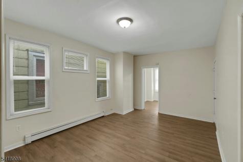 496 21ST St, Apt 2 Irvington NJ 07111
