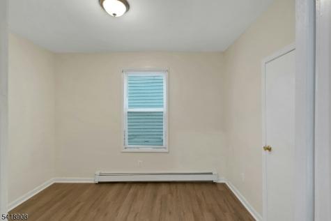 496 21ST St, Apt 2 Irvington NJ 07111